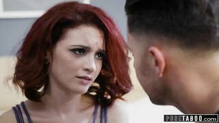 Escort Insiston Në Thithte Dick Në Banjo Publike