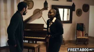 Кӱтӱчӧ недвижимость грудастый шотышто агент клиентна лӱдыкташ манын, кидым пераш Кӱтӱчӧ недвижимость грудастый шотышто агент клиентна лӱдыкташ манын, кидым пераш