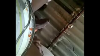 жирные попки в юбочке