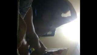 Chaparrita me te uwha pai ia i te tikaokao ake i roto i